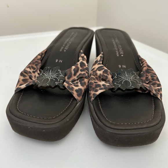 Donald Pliner Leopard Print Wedge Sandals Brown Tan Size 9N Narrow - Picture 5 of 11